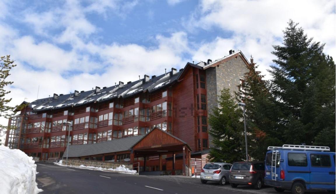 Bajo Con Terraza Y Vistas A Las Montana En Formigal Bagian luar foto