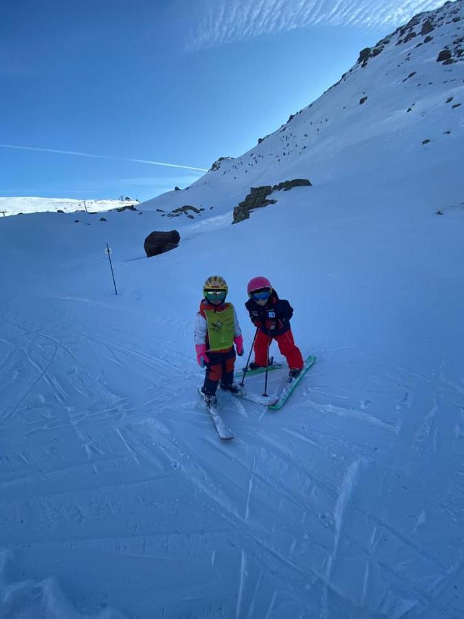 Bajo Con Terraza Y Vistas A Las Montana En Formigal Bagian luar foto