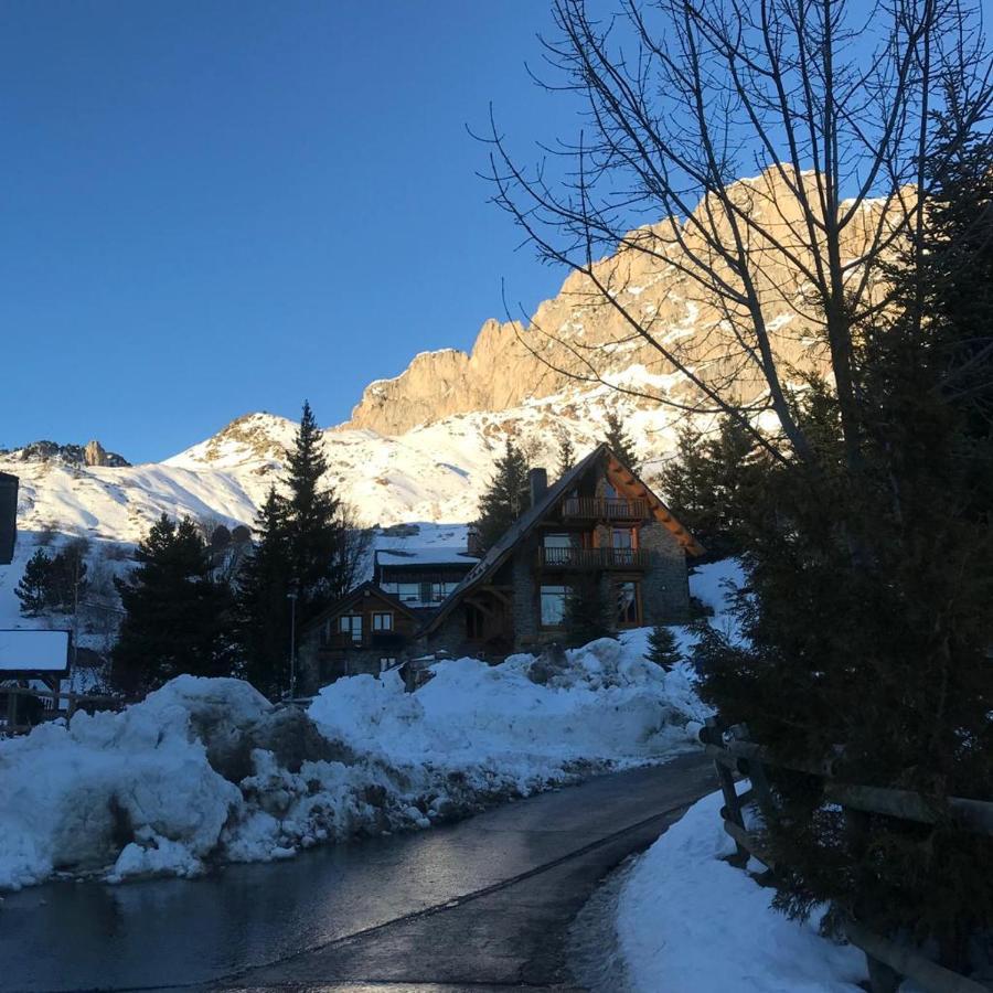 Bajo Con Terraza Y Vistas A Las Montana En Formigal Bagian luar foto